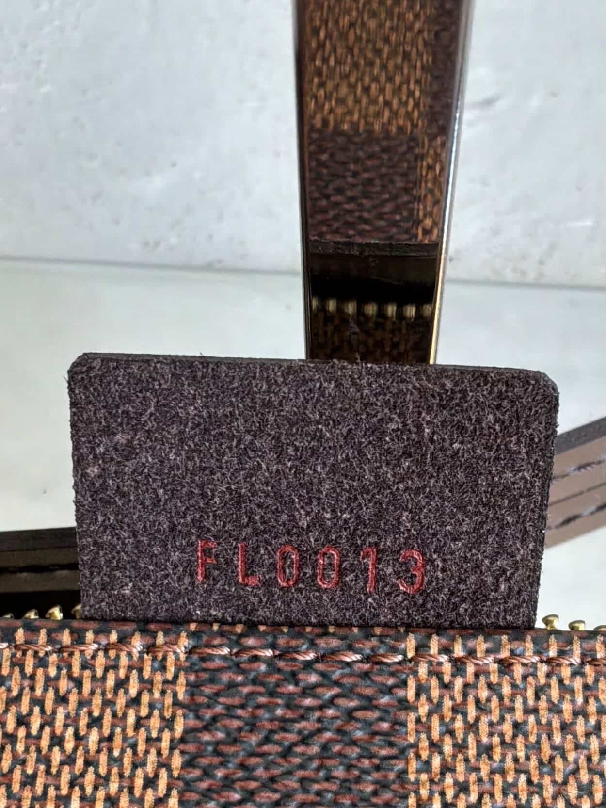 Louis Damier Ebene Navona Pochette