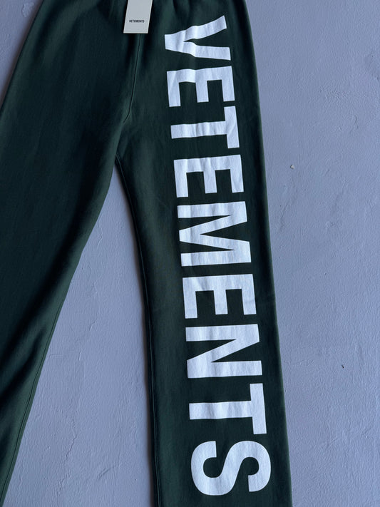 Vetements Vertical Script Sweatpants (Brand New)
