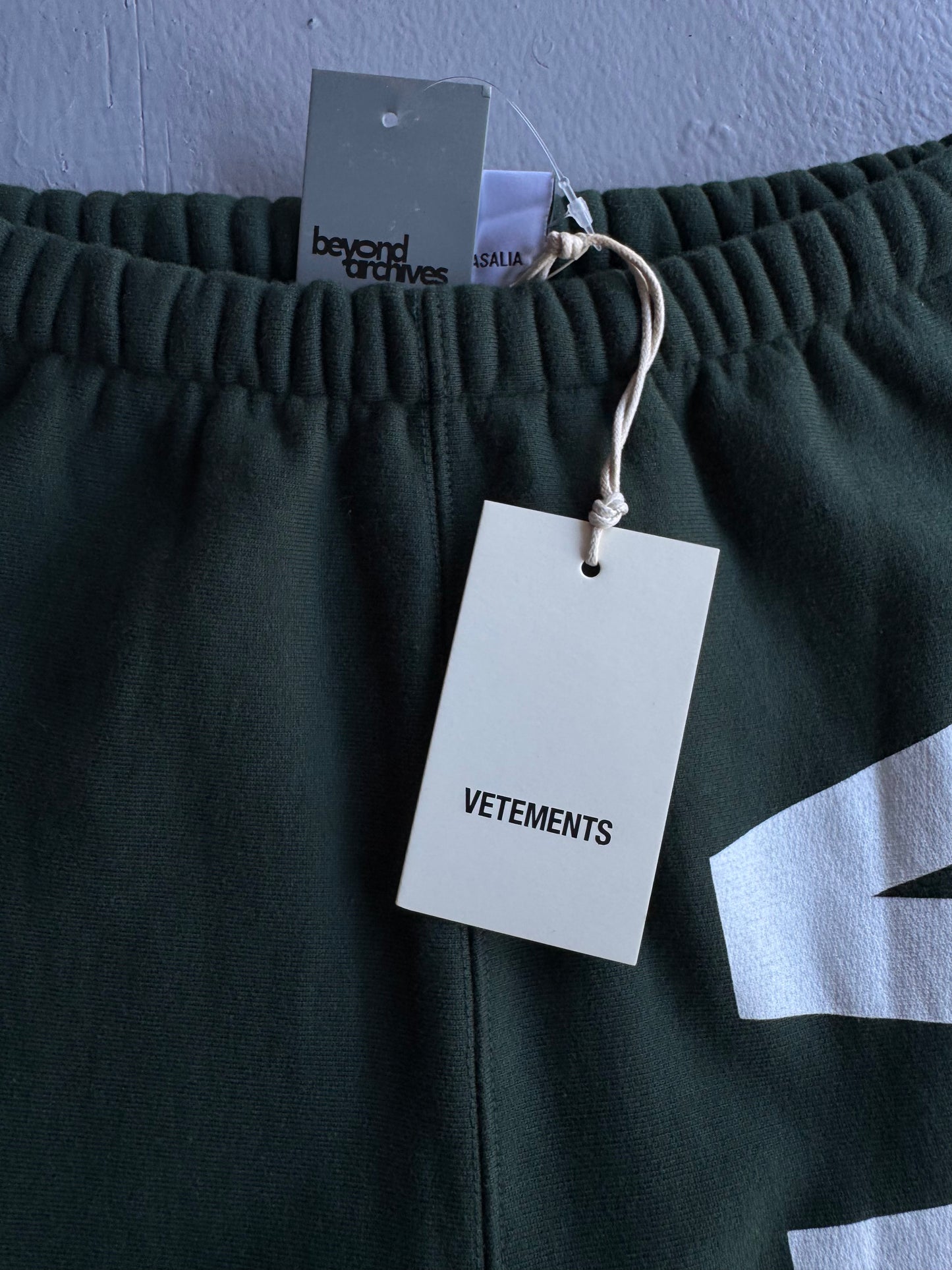 Vetements Vertical Script Sweatpants (Brand New)