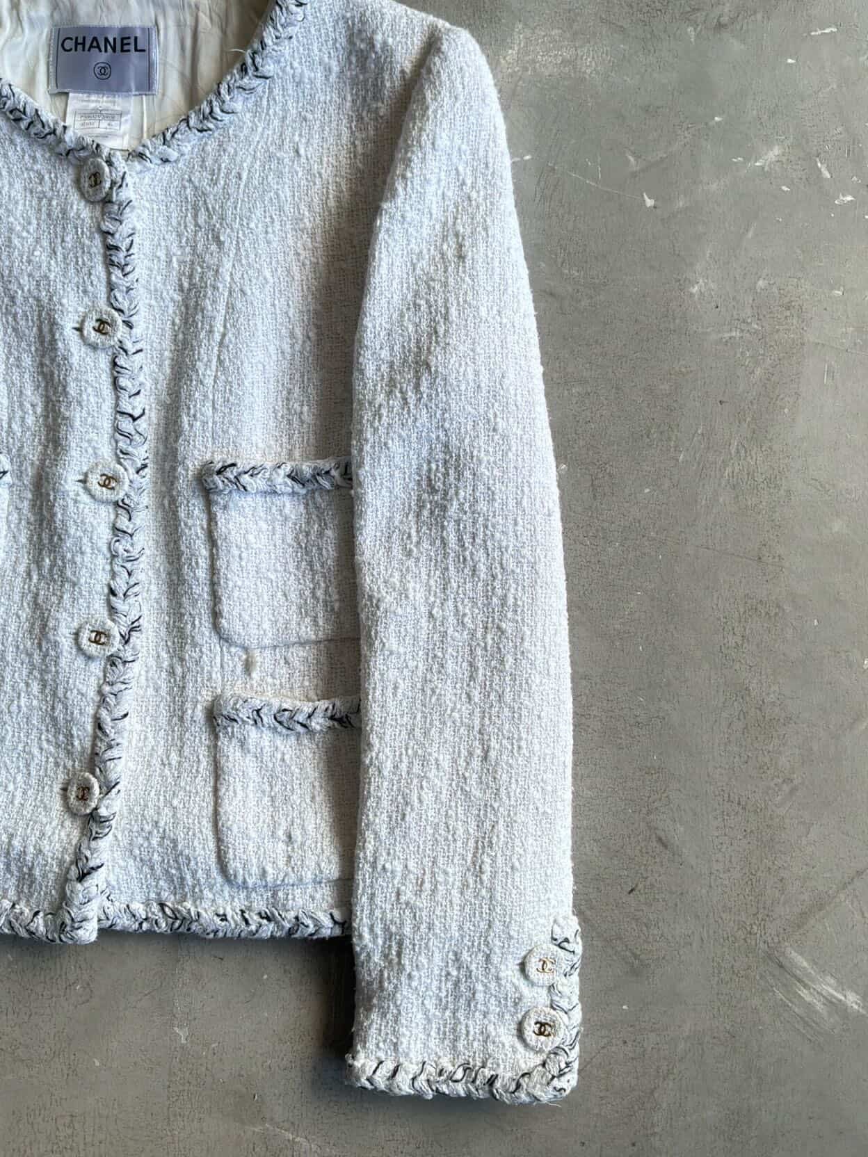 2007 Chanel White & Gold Tweed Blazer