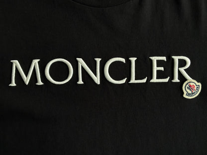 Moncler Script With Logo Balck Tee