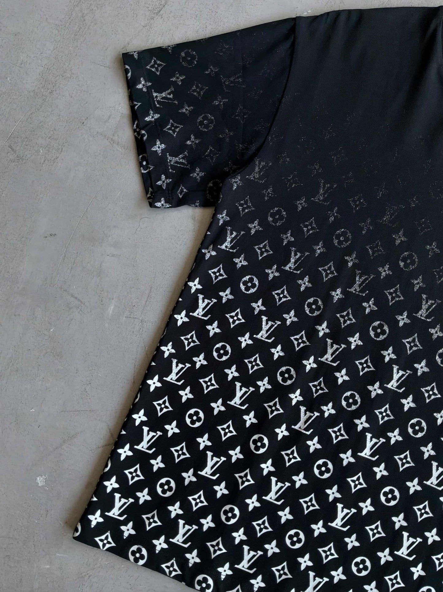 Louis Vuitton Gradient Monogram Tee