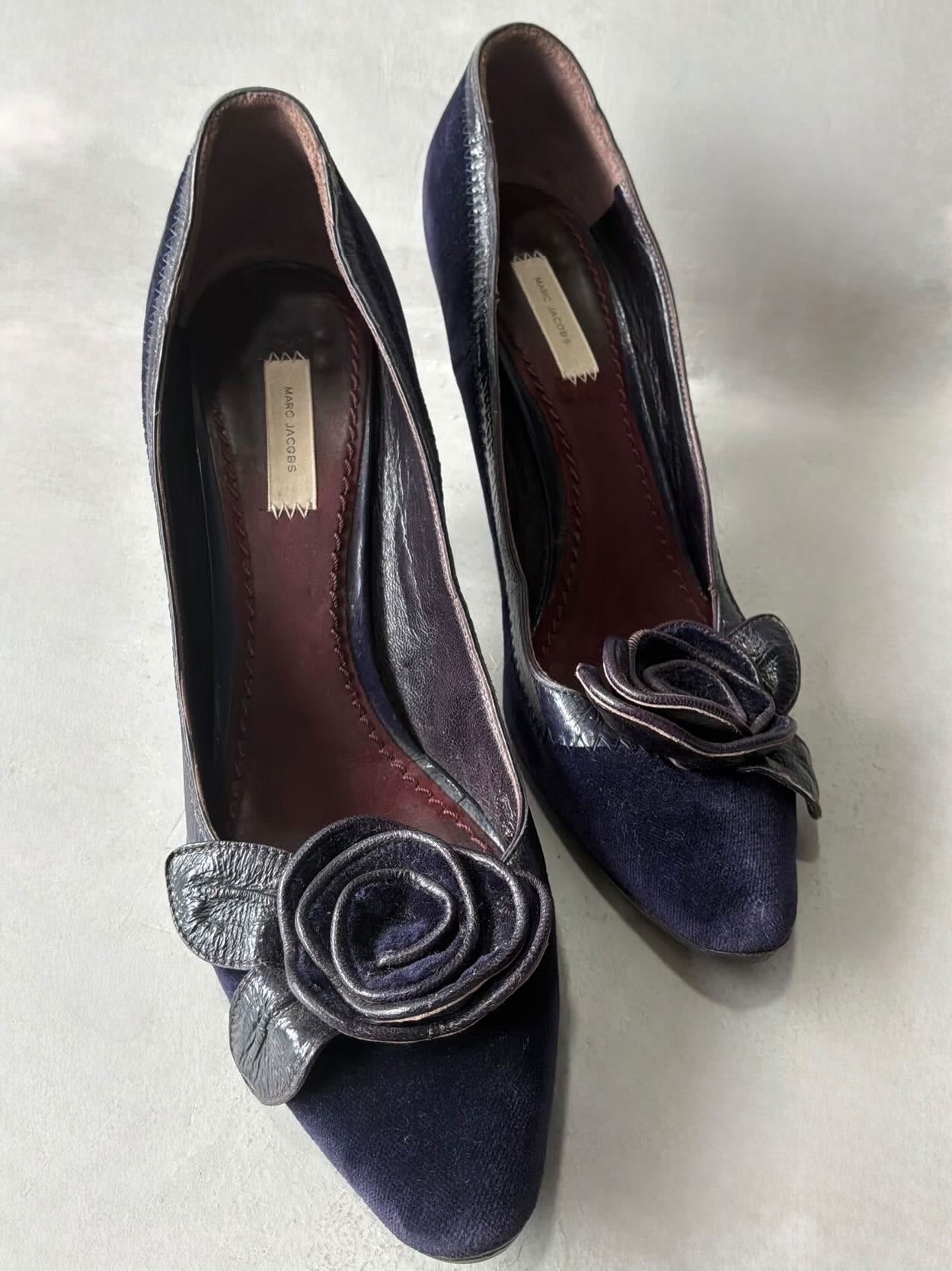 Marc Jacobs Velvet Pumps Heel