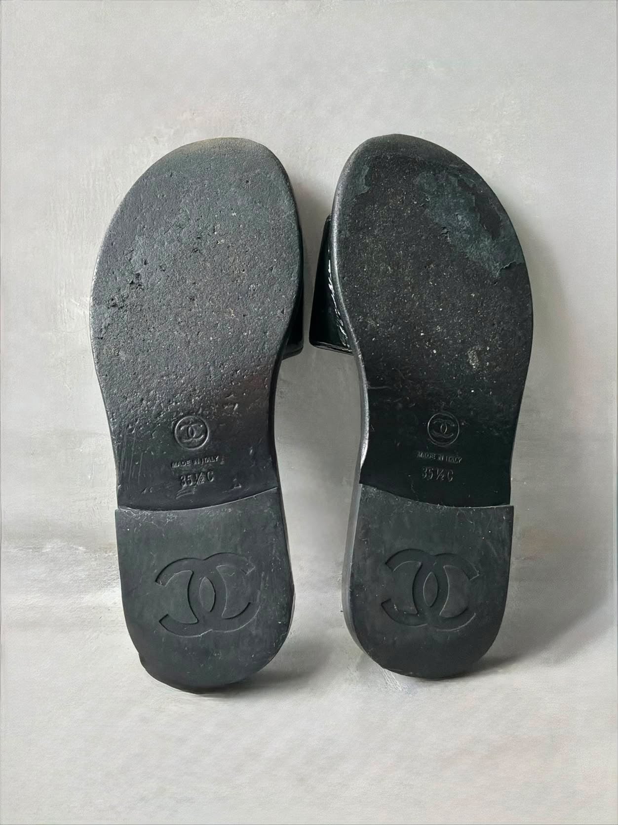Chanel CC Patent Slides