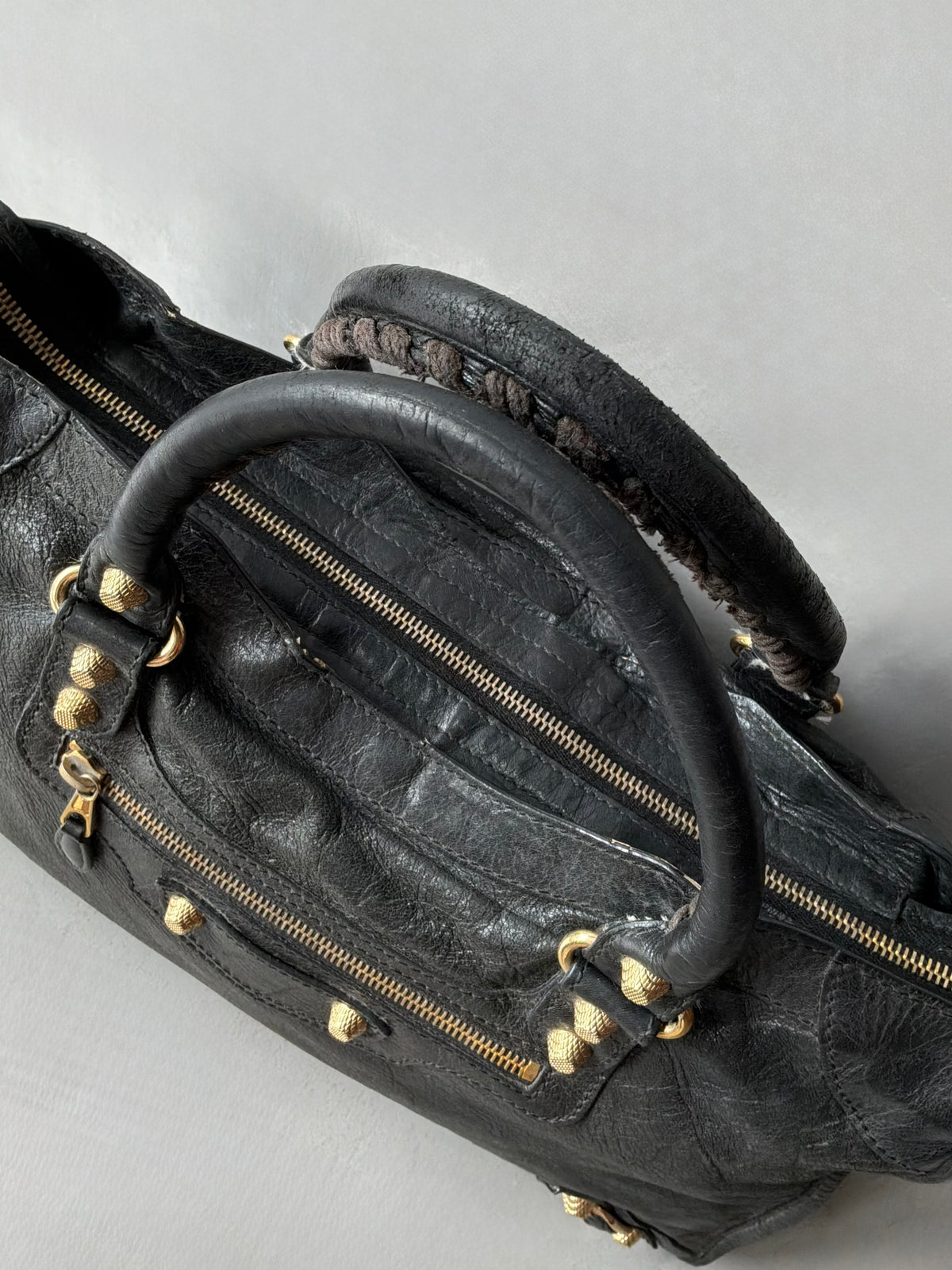 Balenciaga Classic City Black on Gold Giant 21 Lambskin Bag
