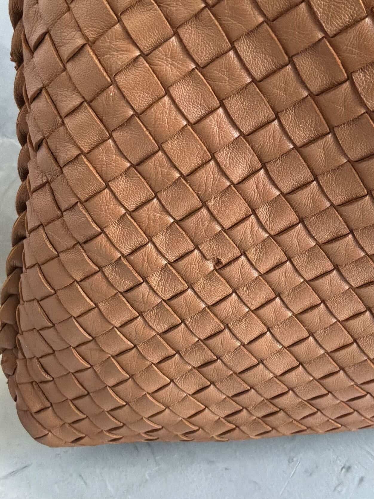 Bottega Veneta Large Intrecciato Hobo Bag