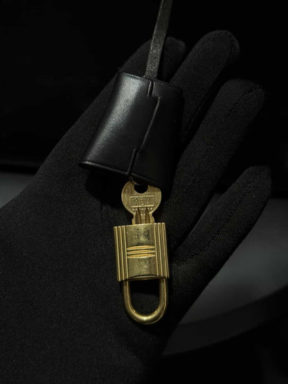 1984 Hermes Kelly Box 32 N Circle Stamp