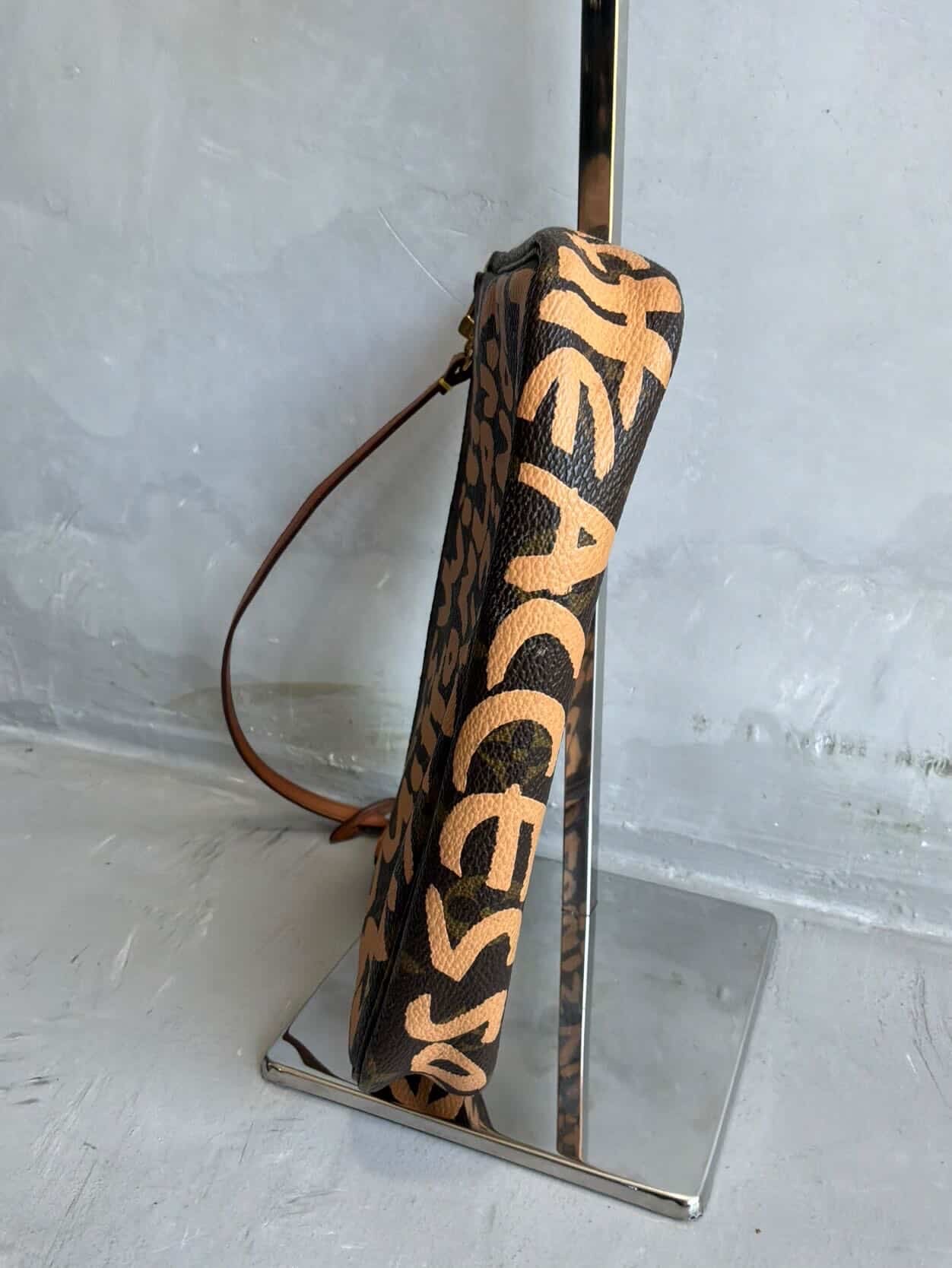 Louis Vuitton X Stephen Sprouse Graffiti Pochette