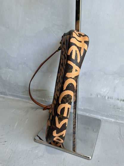 Louis Vuitton X Stephen Sprouse Graffiti Pochette
