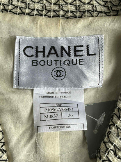 Chanel 1998 Silk Lined Beige Tweed Jacket