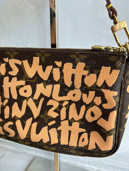 Louis Vuitton X Stephen Sprouse Graffiti Pochette