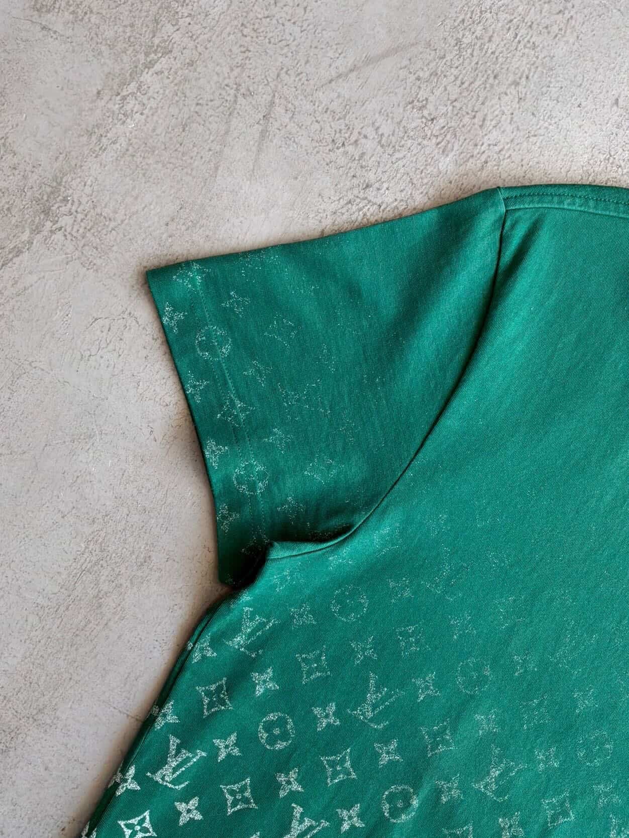 Louis Vuitton Gradient Monogram Tee
