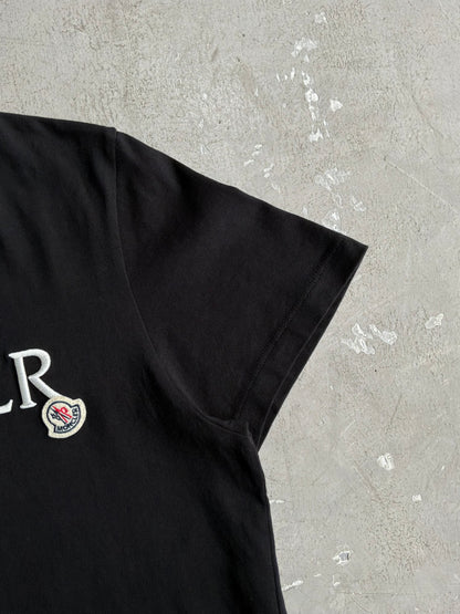 Moncler Script With Logo Balck Tee