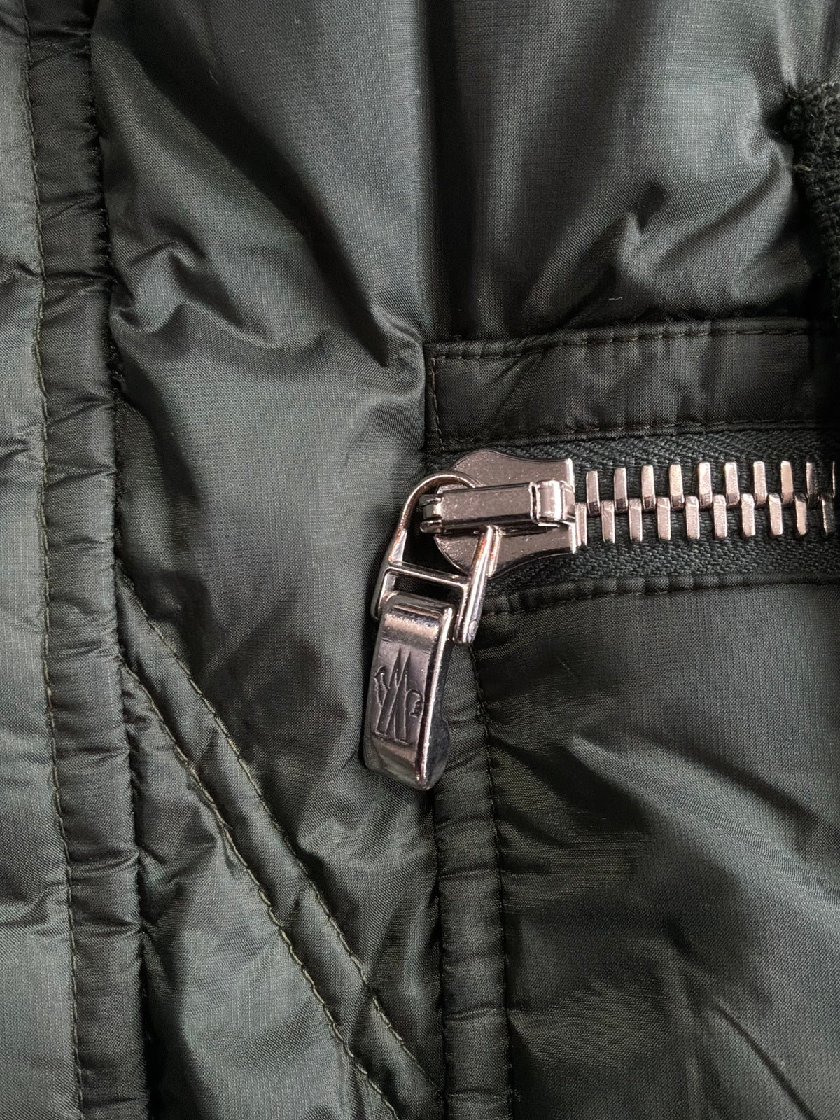 Moncler Guibbotto Hooded Puffer Jacket