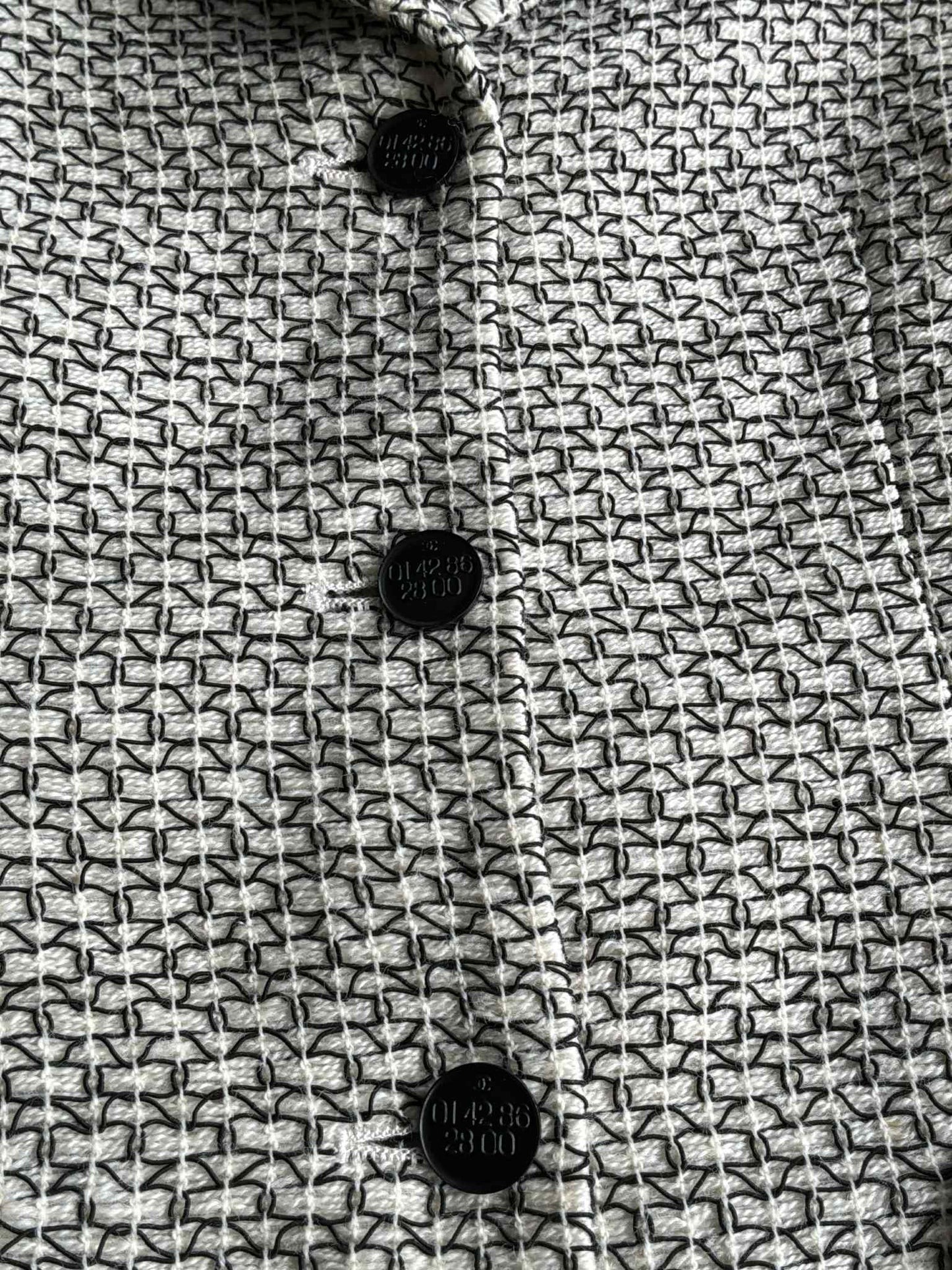 Chanel 1998 Silk Lined Beige Tweed Jacket