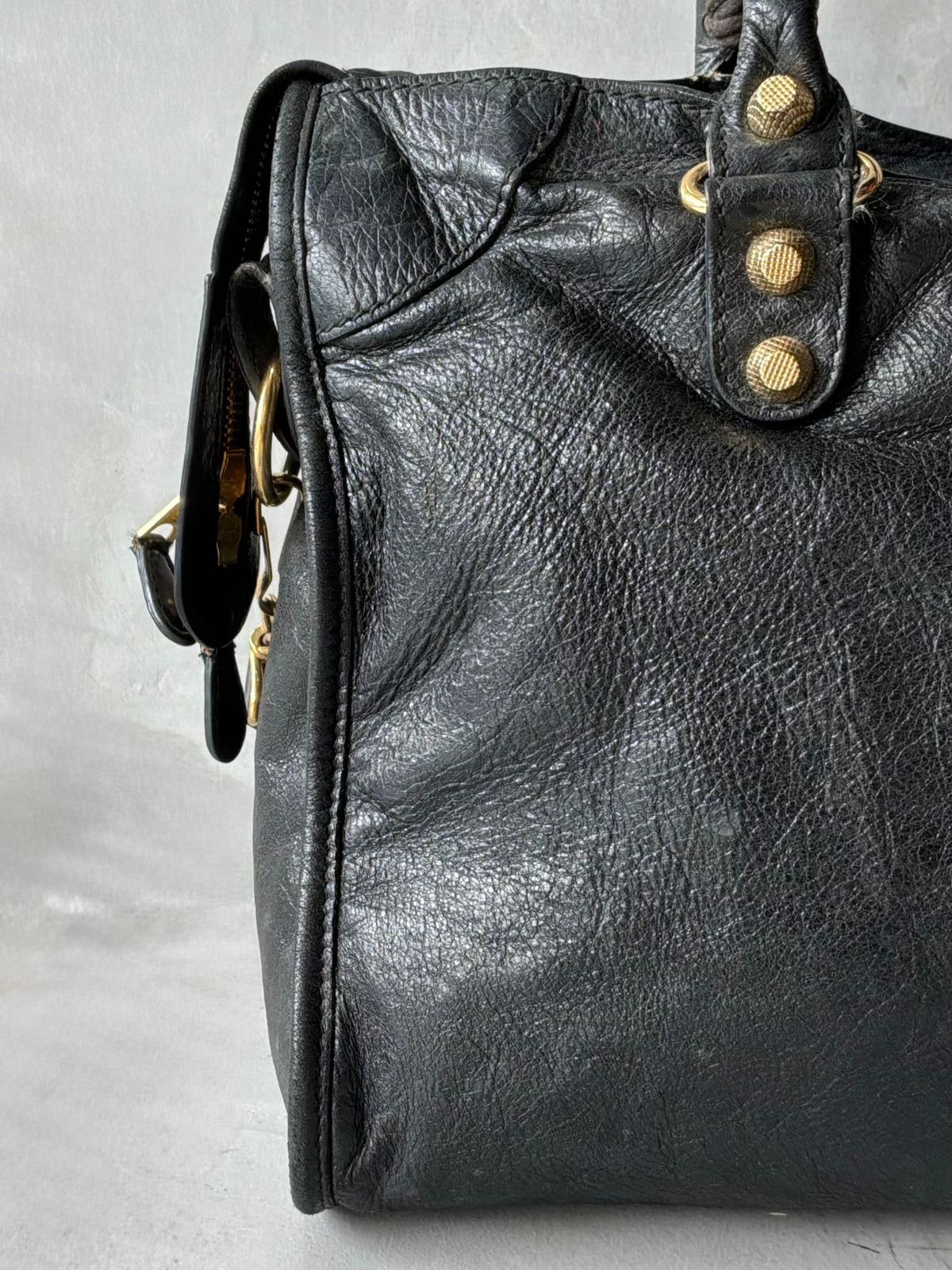Balenciaga Classic City Black on Gold Giant 21 Lambskin Bag