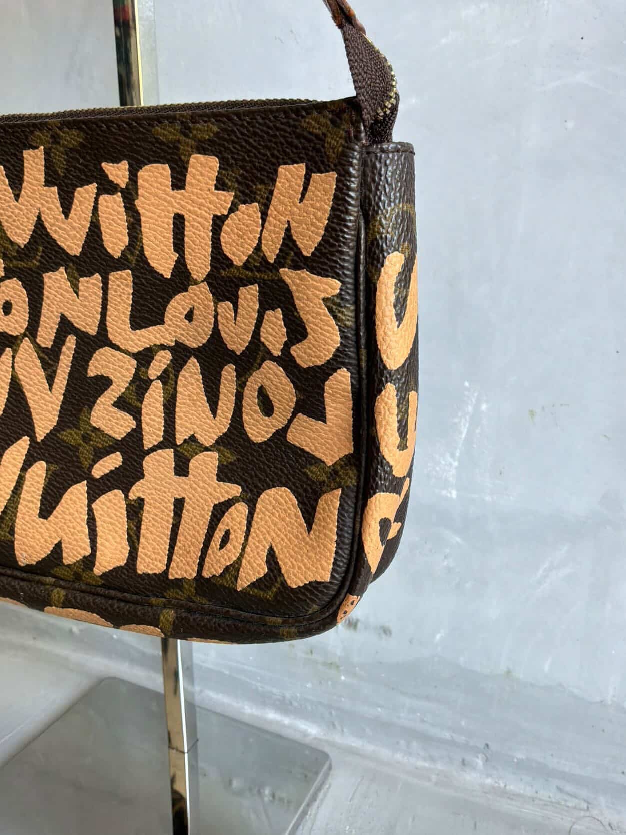 Louis Vuitton X Stephen Sprouse Graffiti Pochette