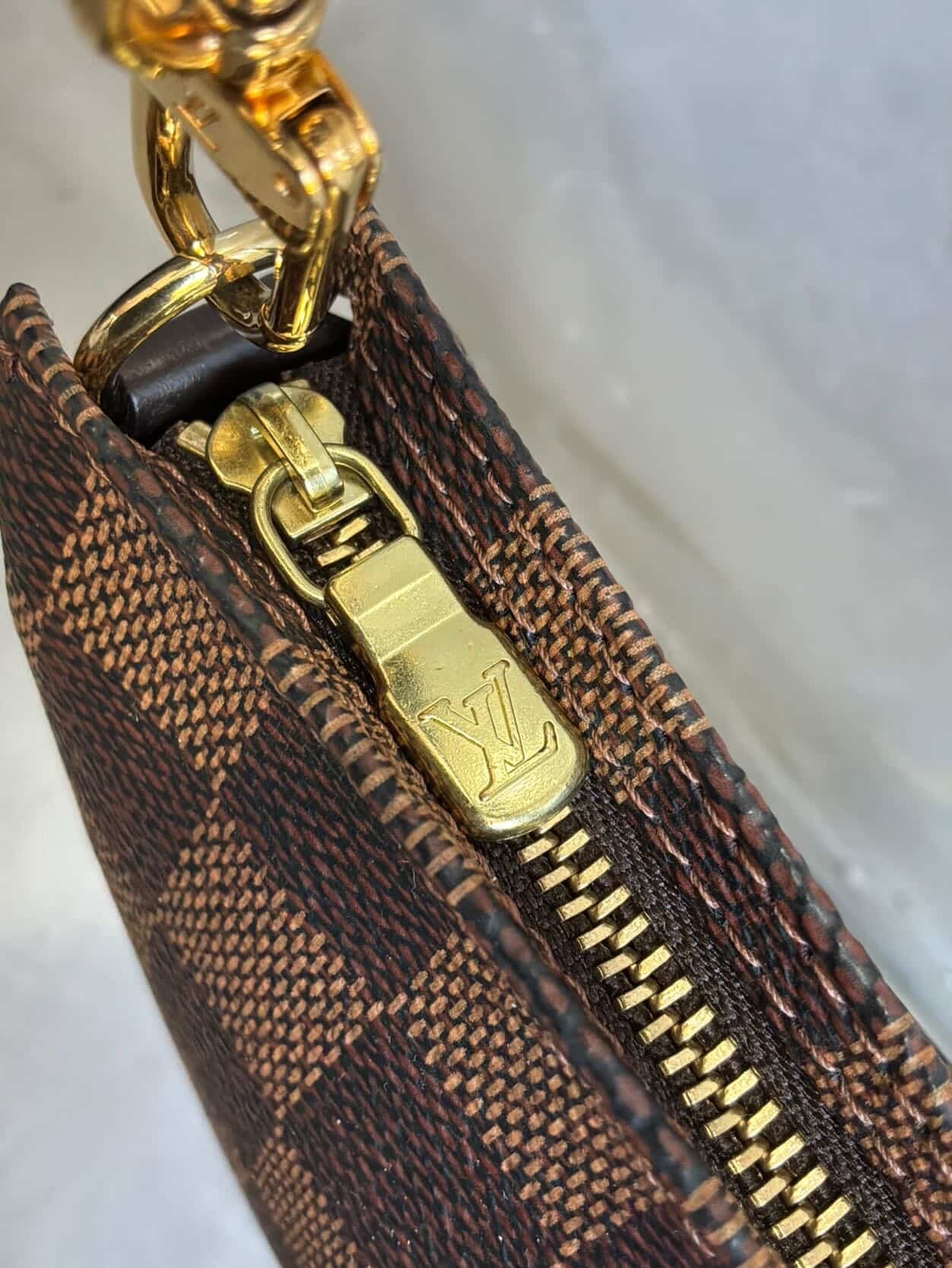 Louis Damier Ebene Navona Pochette