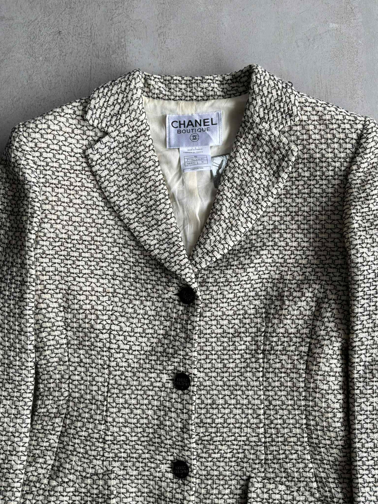 Chanel 1998 Silk Lined Beige Tweed Jacket