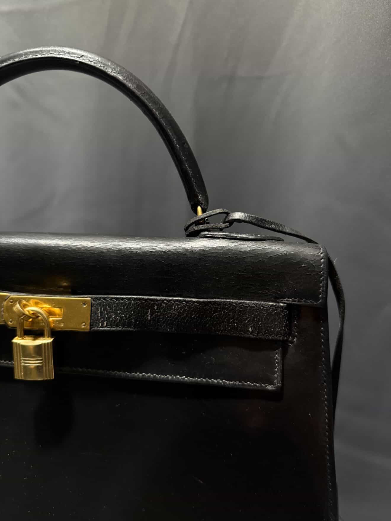 1984 Hermes Kelly Box 32 N Circle Stamp