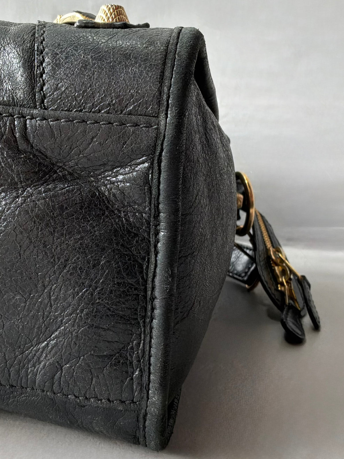 Balenciaga Classic City Black on Gold Giant 21 Lambskin Bag