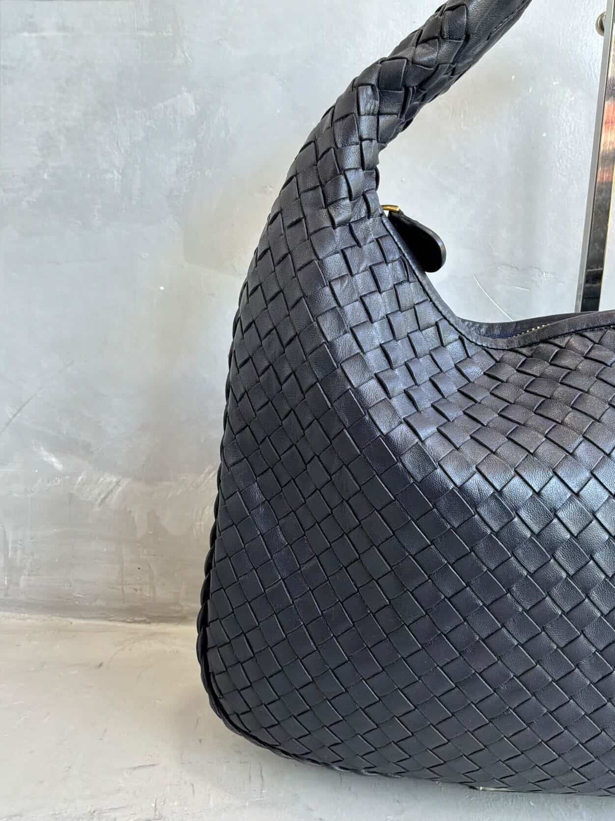Bottega Veneta Medium Intrecciato Hobo Bag
