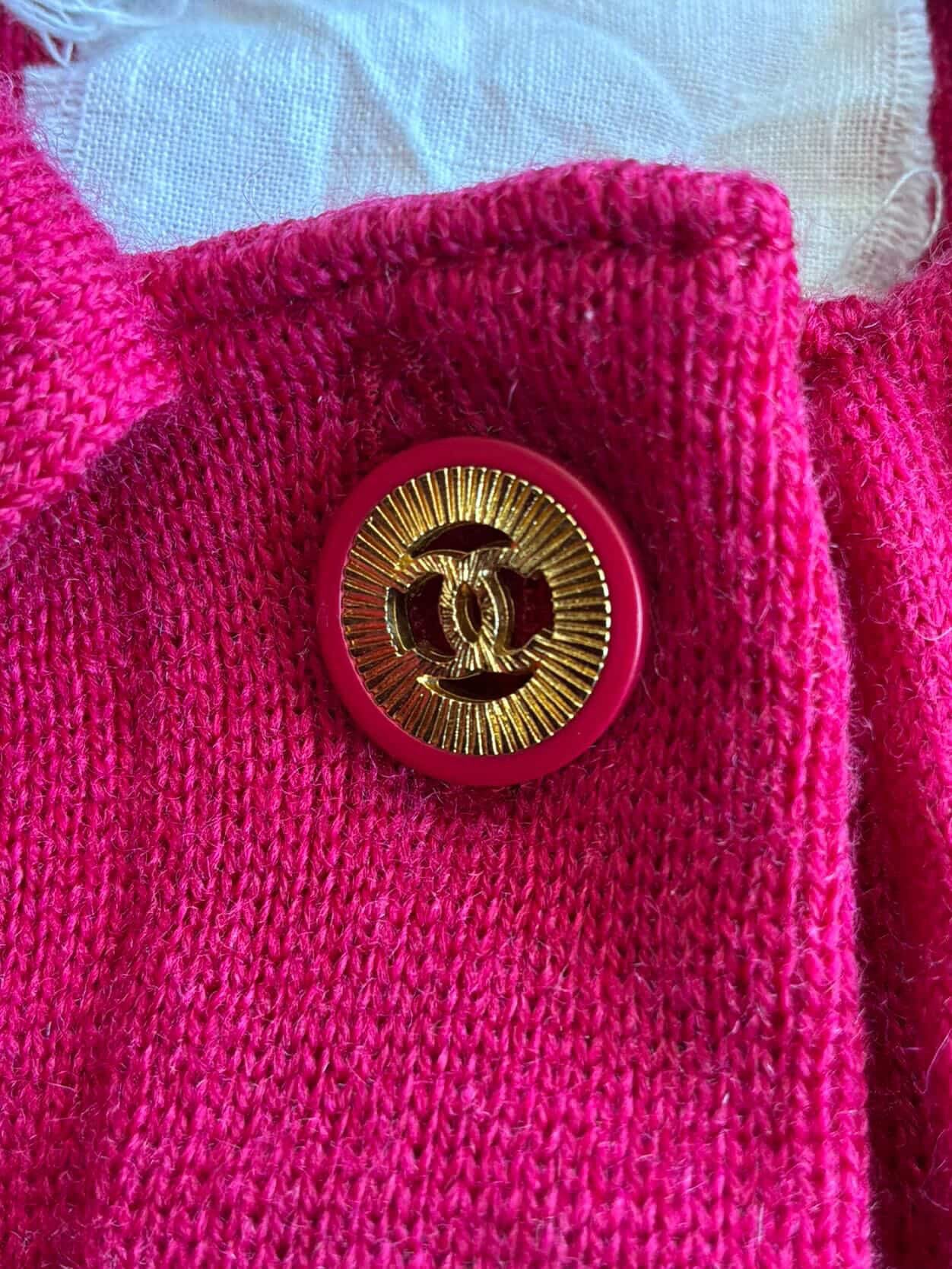 1993 Chanel Boutique Gold Buttons Cardigan