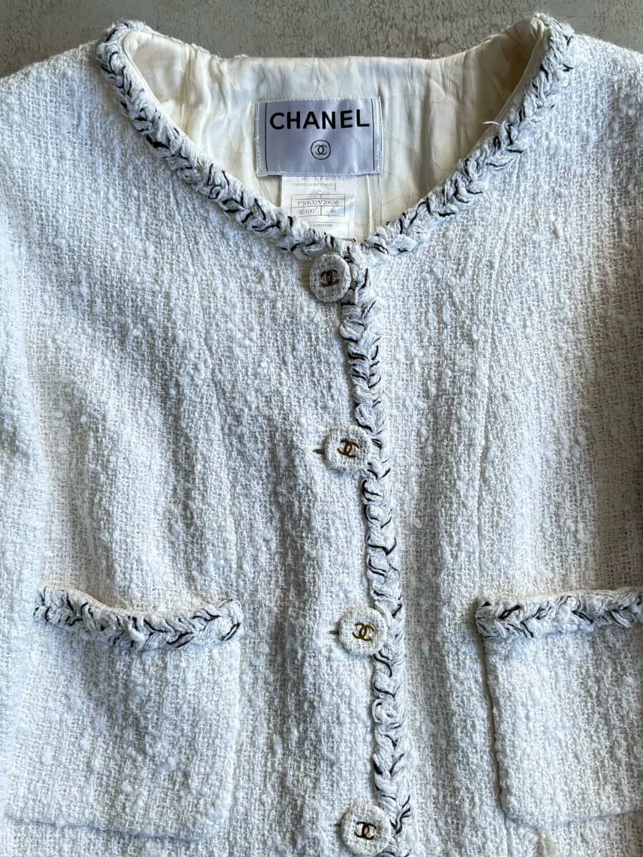 2007 Chanel White & Gold Tweed Blazer