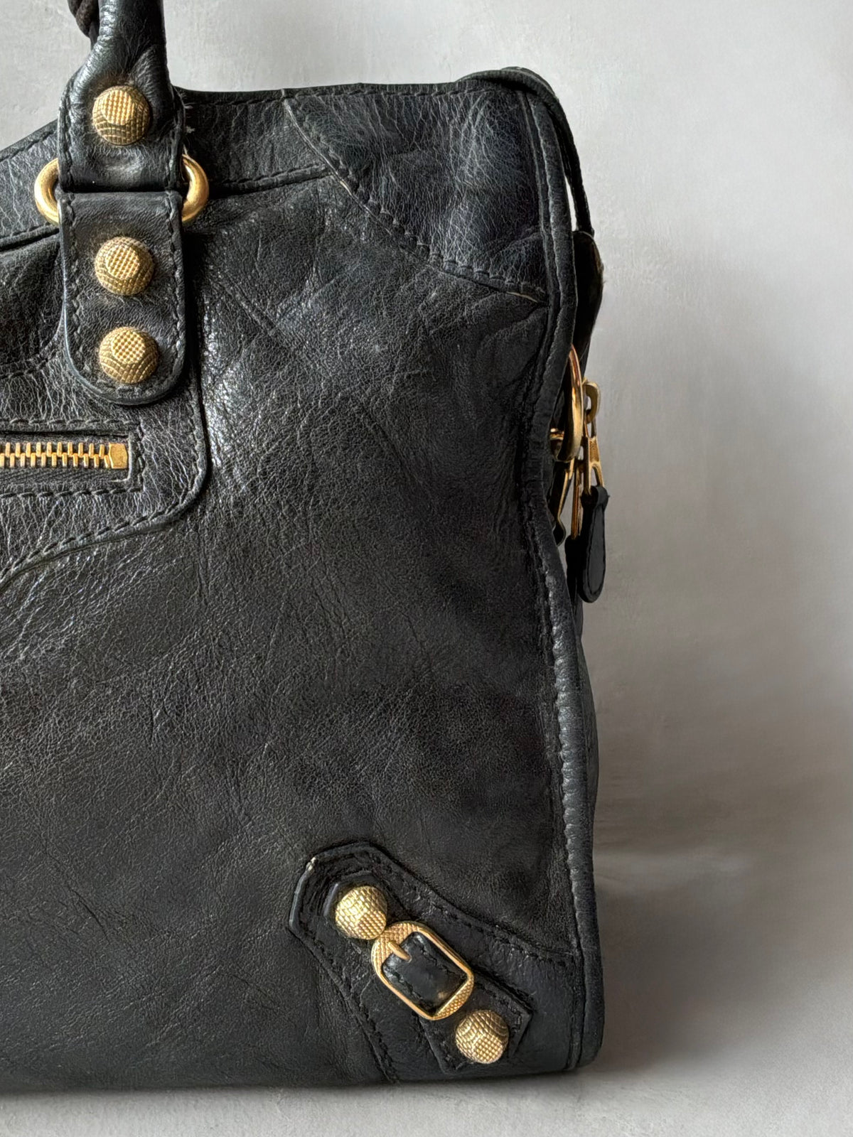 Balenciaga Classic City Black on Gold Giant 21 Lambskin Bag