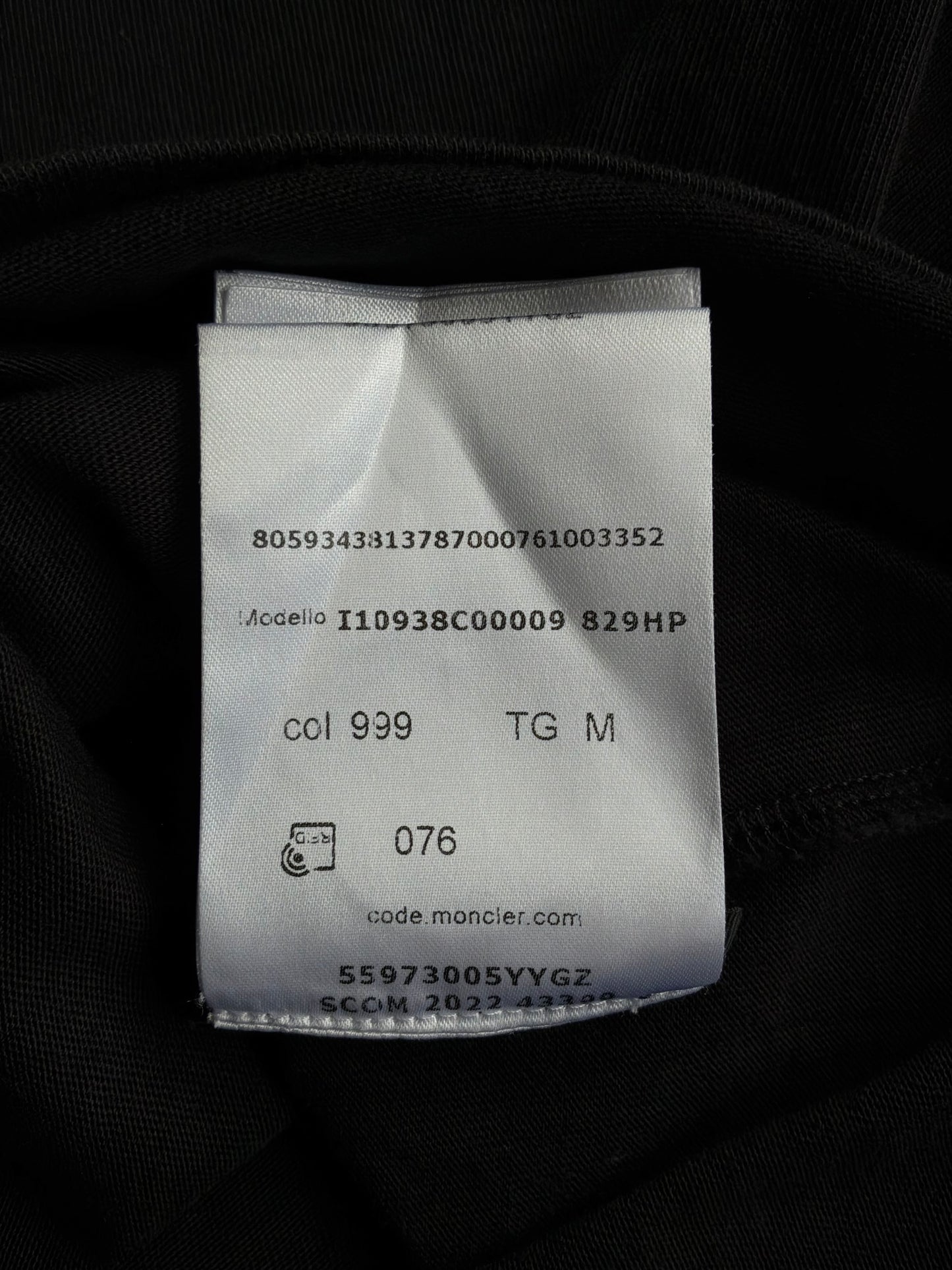 Moncler Script With Logo Balck Tee