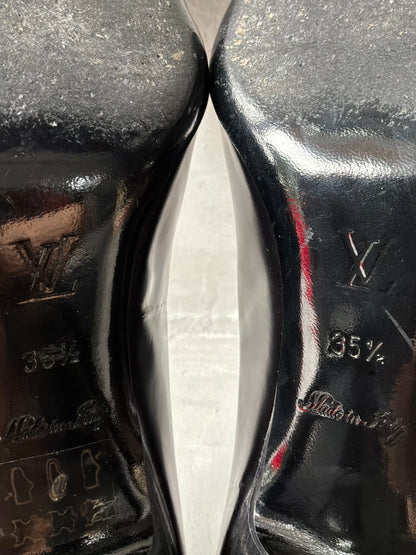 Louis Vuitton Black Chain Link Pumps