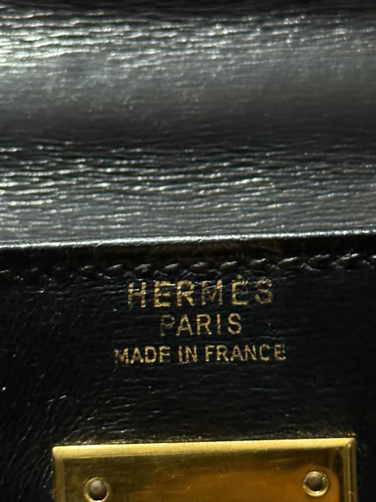 1984 Hermes Kelly Box 32 N Circle Stamp