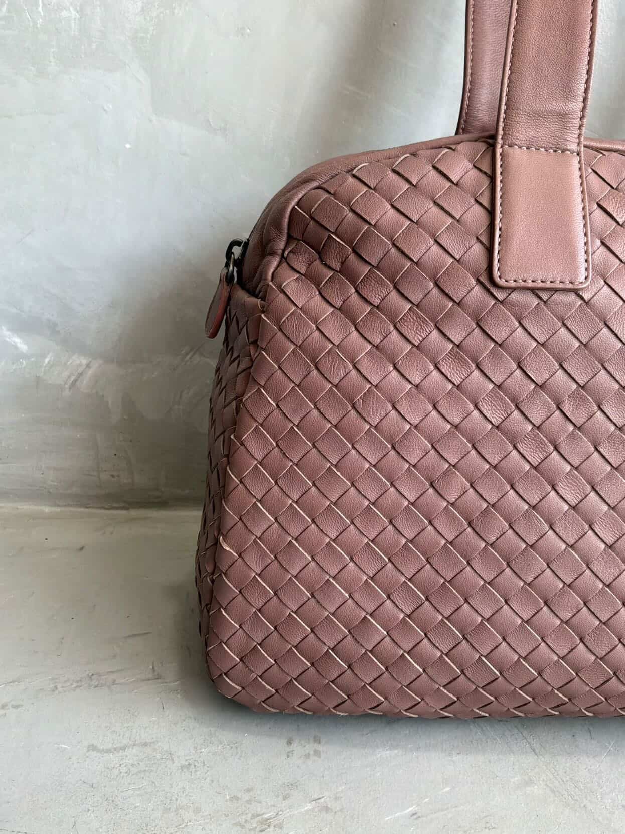 Bottega Veneta Mauve Intrecciato Boston Bag