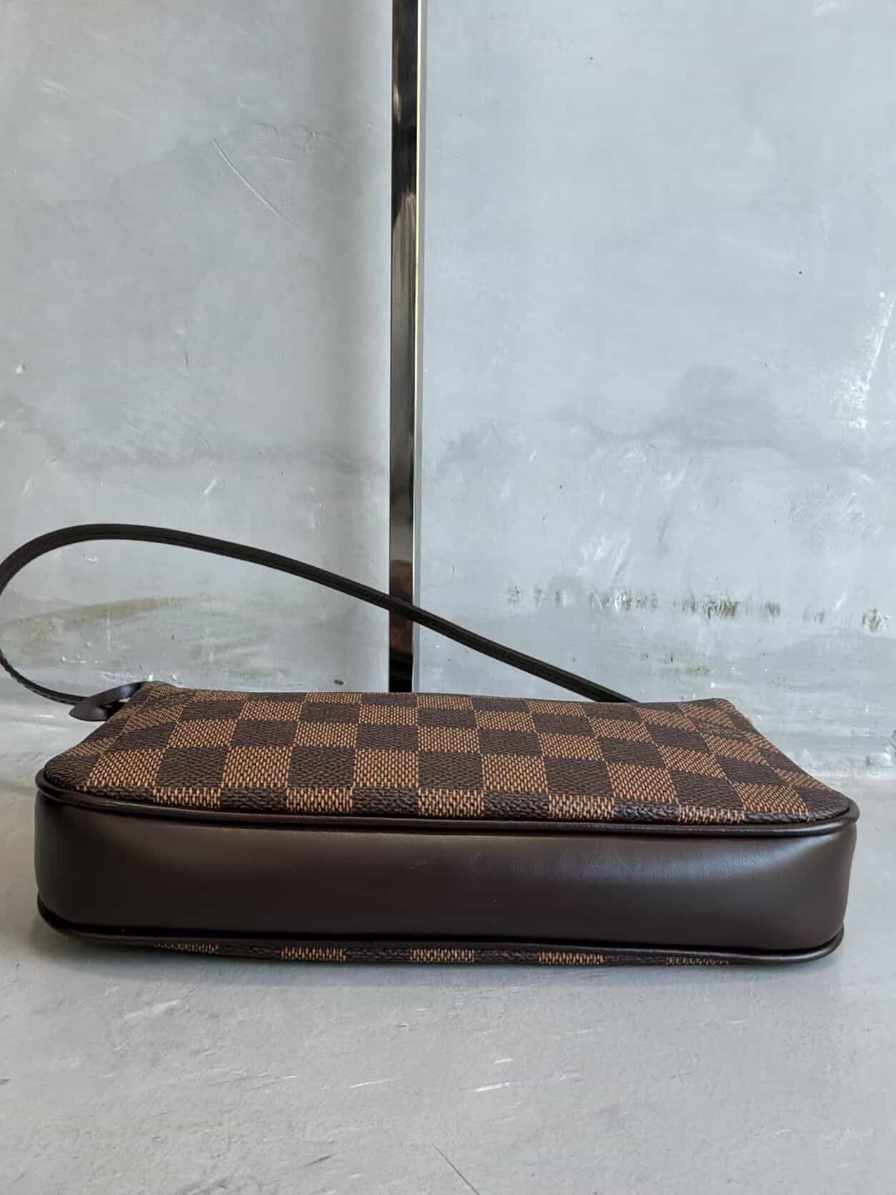 Louis Damier Ebene Navona Pochette