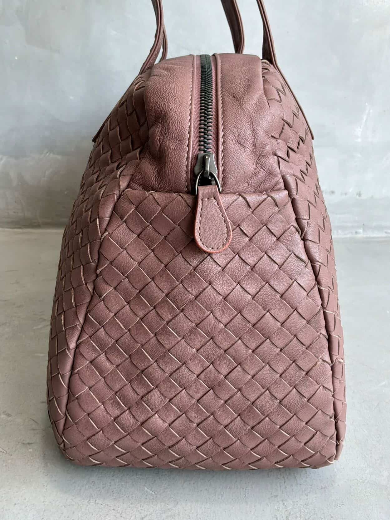 Bottega Veneta Mauve Intrecciato Boston Bag