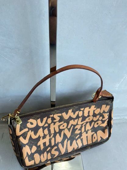 Louis Vuitton X Stephen Sprouse Graffiti Pochette