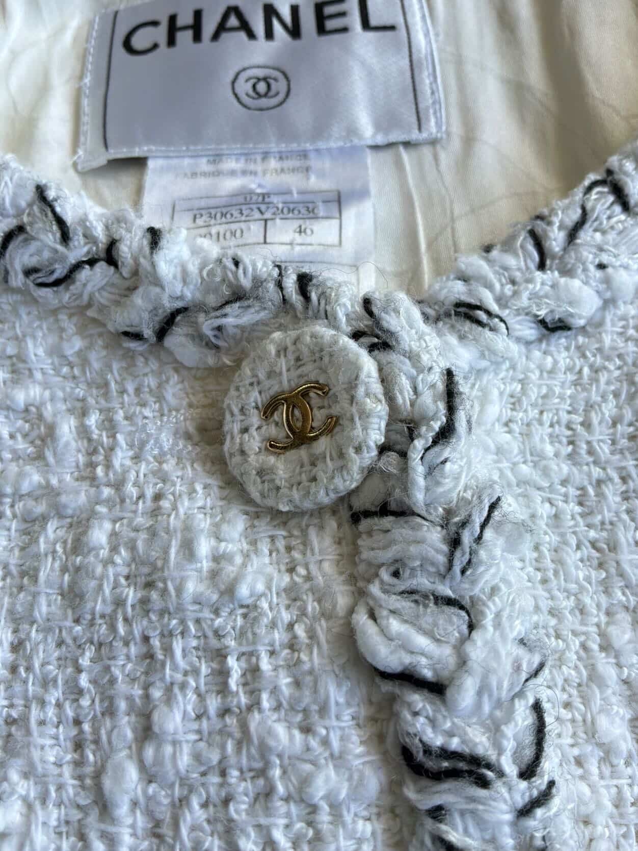 2007 Chanel White & Gold Tweed Blazer