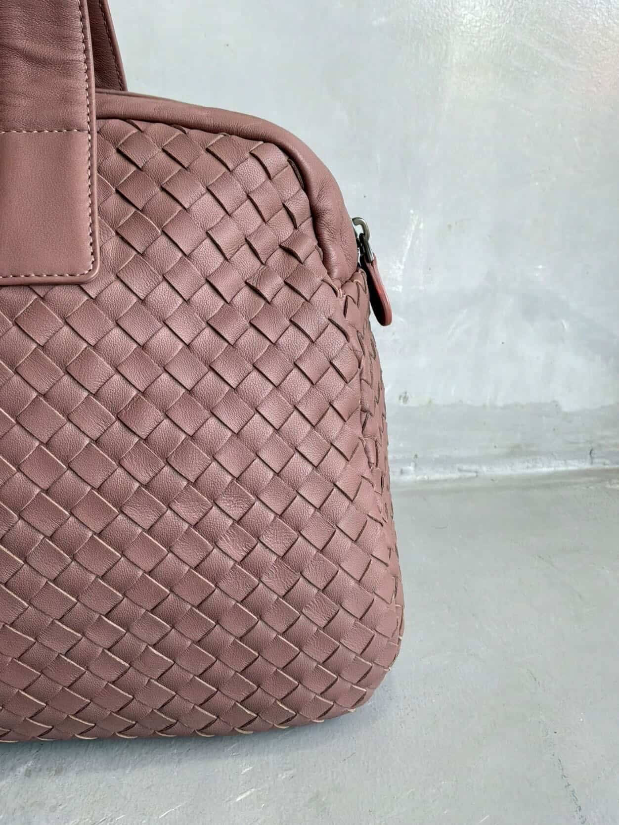 Bottega Veneta Mauve Intrecciato Boston Bag
