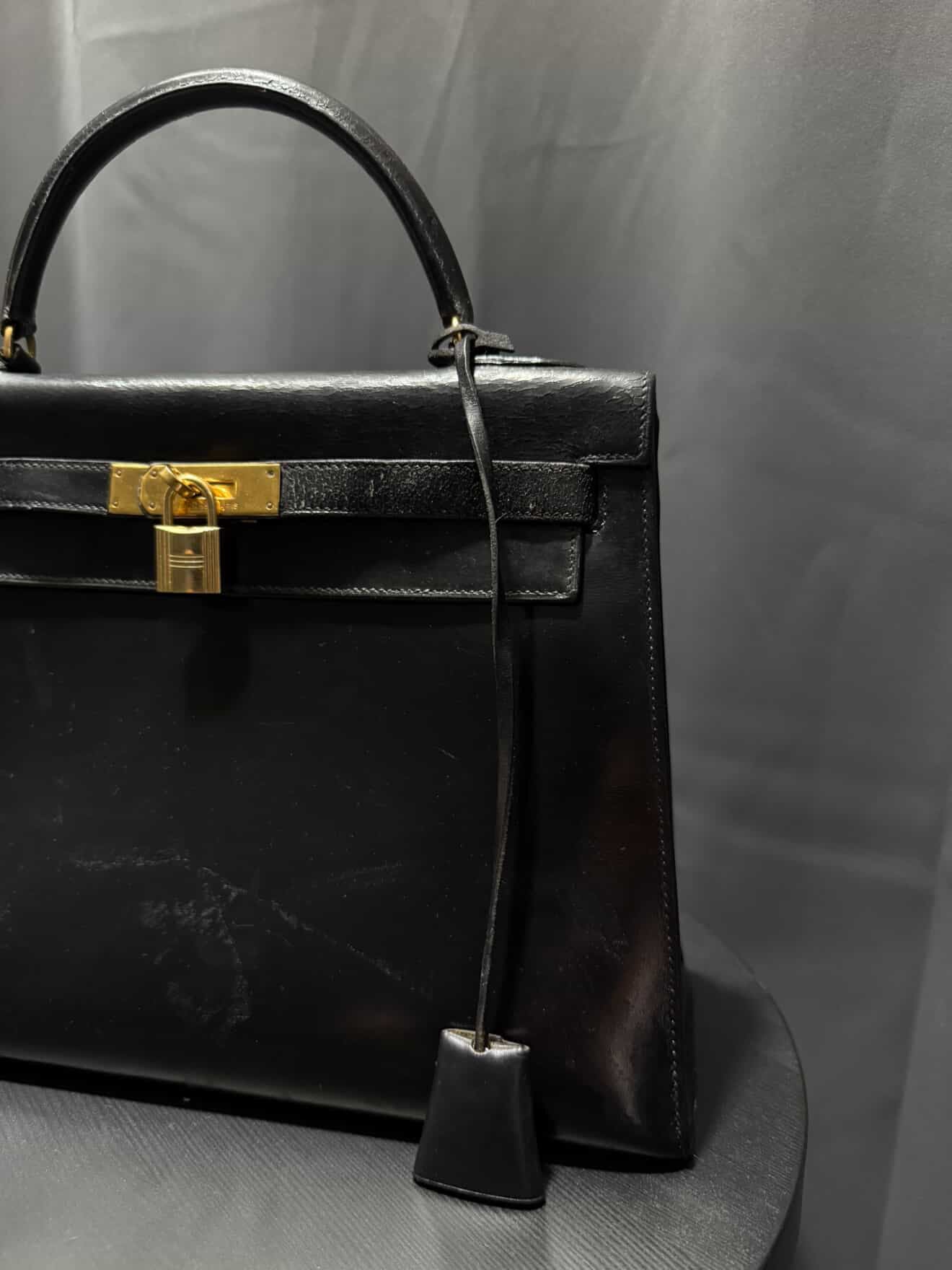 1984 Hermes Kelly Box 32 N Circle Stamp