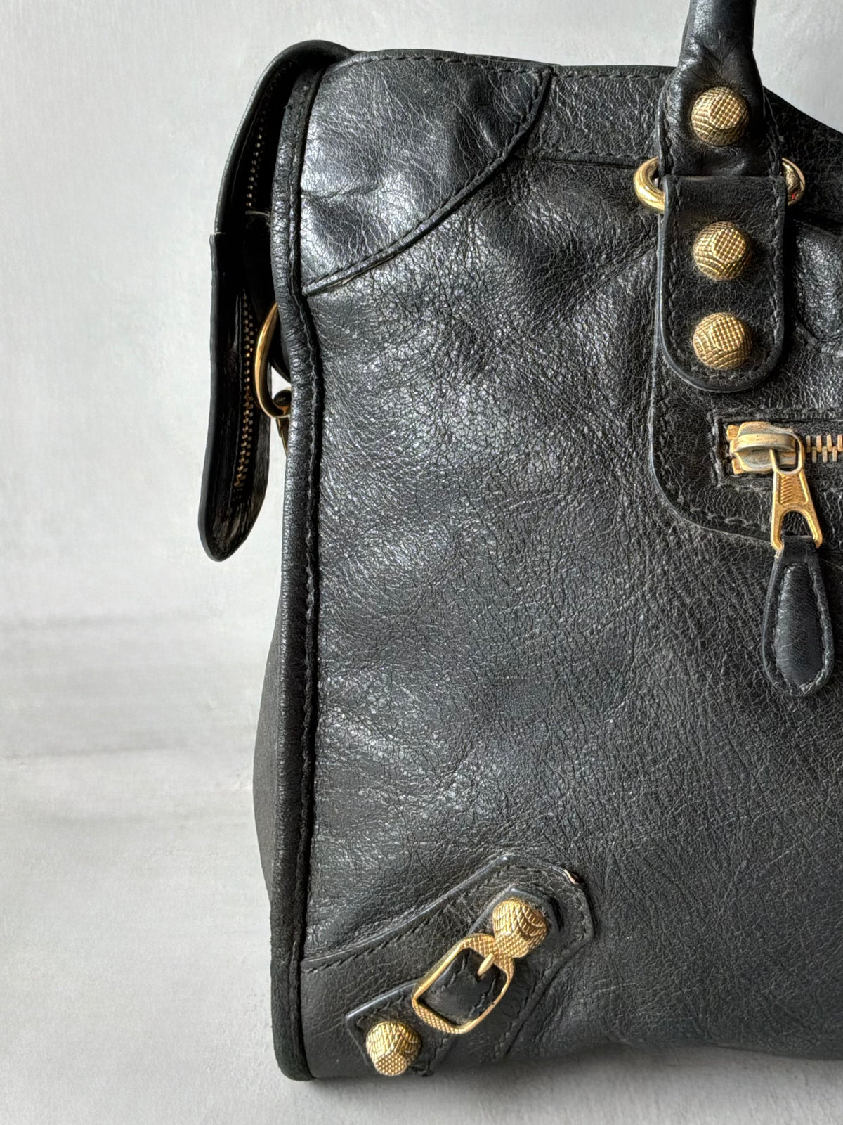 Balenciaga Classic City Black on Gold Giant 21 Lambskin Bag