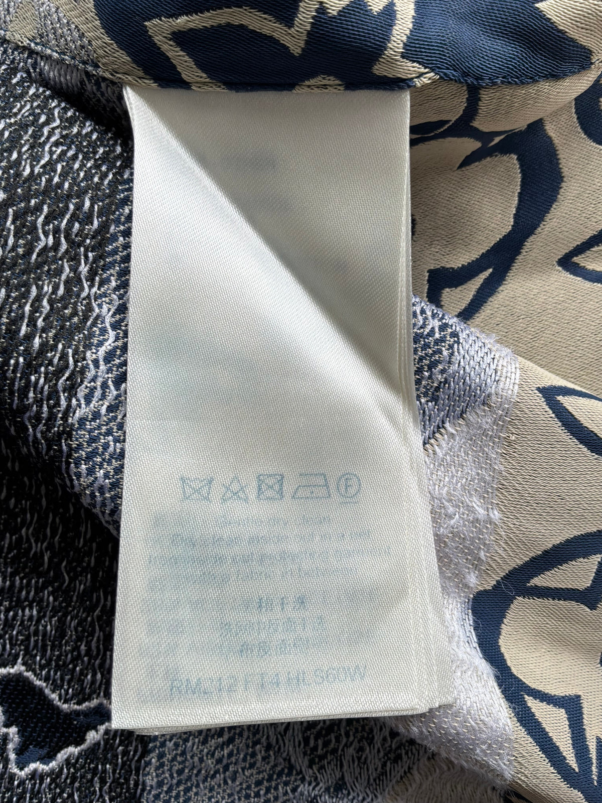 Louis Vuitton Wax Multicolor Silk Shiet